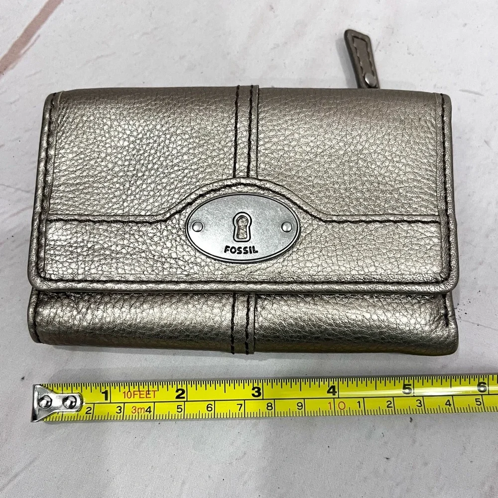 Fossil Golden Bronze Metallic Leather Keyhole Medium Trifold Maddox Wallet